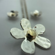 Daisy Necklace